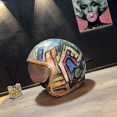 Urban Rider - vue du casque de moto peint Pop Art - Ilysha Design